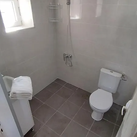 Tatil Evi House Sleeps 6-garden-freeparking-bbq-patio