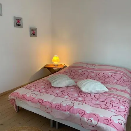 House Sleeps 6-garden-freeparking-bbq-patio