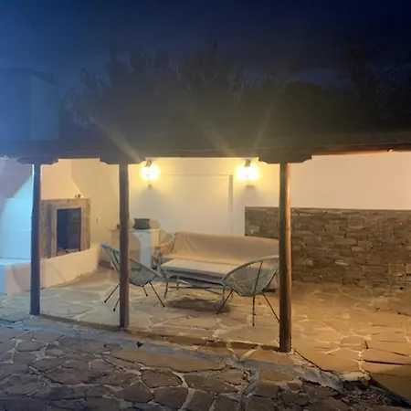 House Sleeps 6-garden-freeparking-bbq-patio-petsok * Ognen